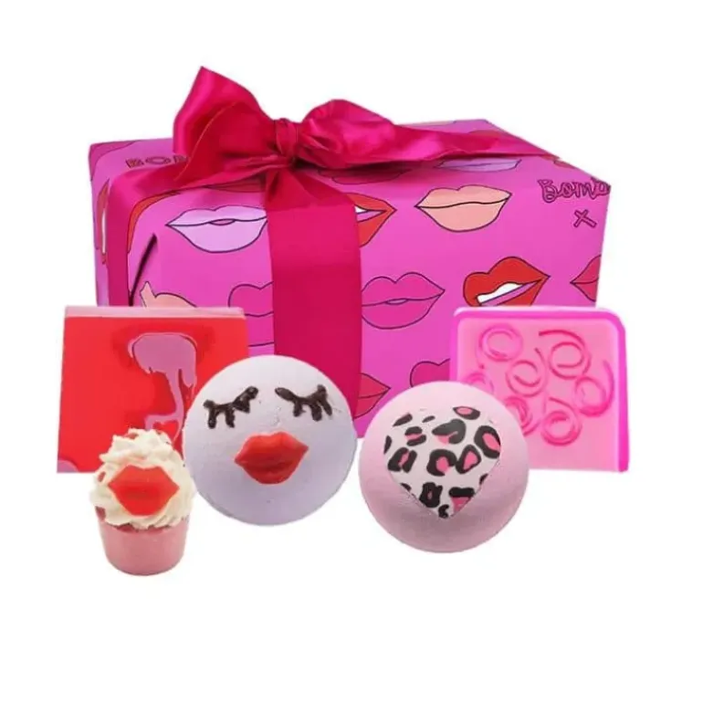 Bomb Cosmetics Lip Sync Pamper Gift Box