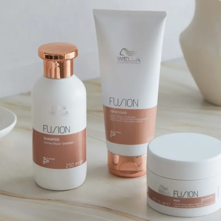 Wella Professionals Fusion Intense Repair Shampoo 250ml
